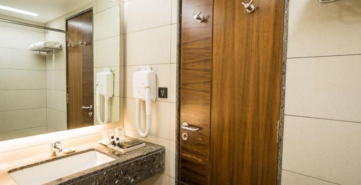 Suba International Sahar Road Hotel Bombaj