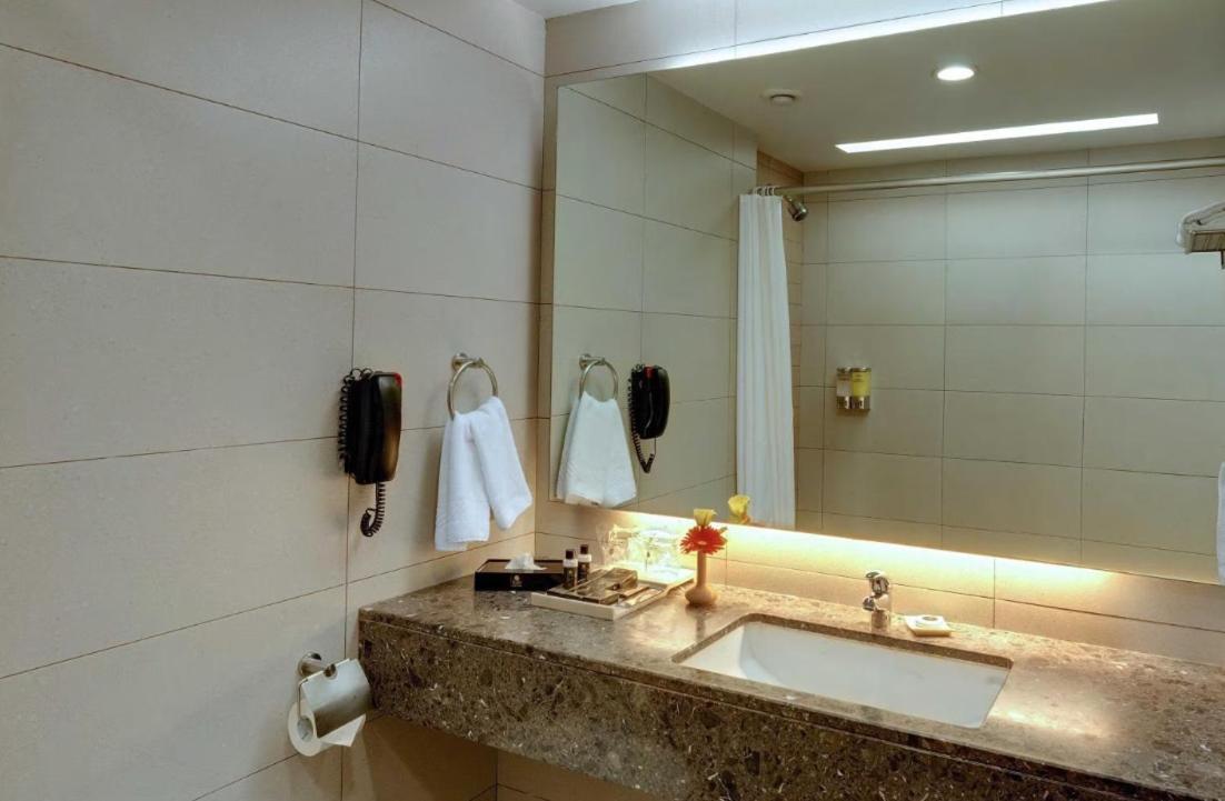 Suba International Sahar Road Hotel Bombaj